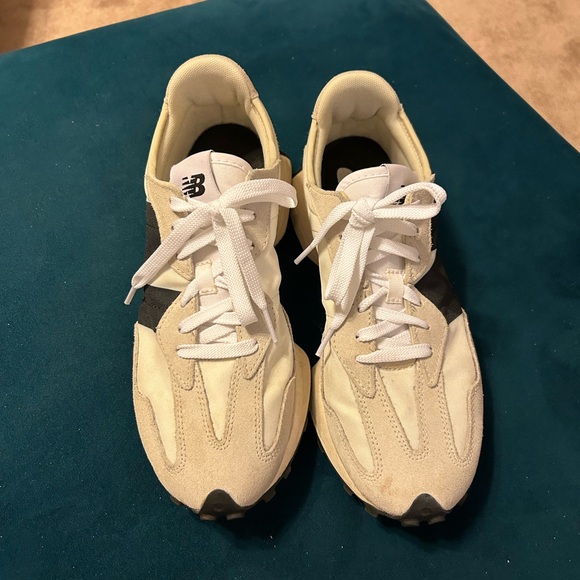 New Balance 327 Athletic Shoes in navy and white - Picture 2 of 5